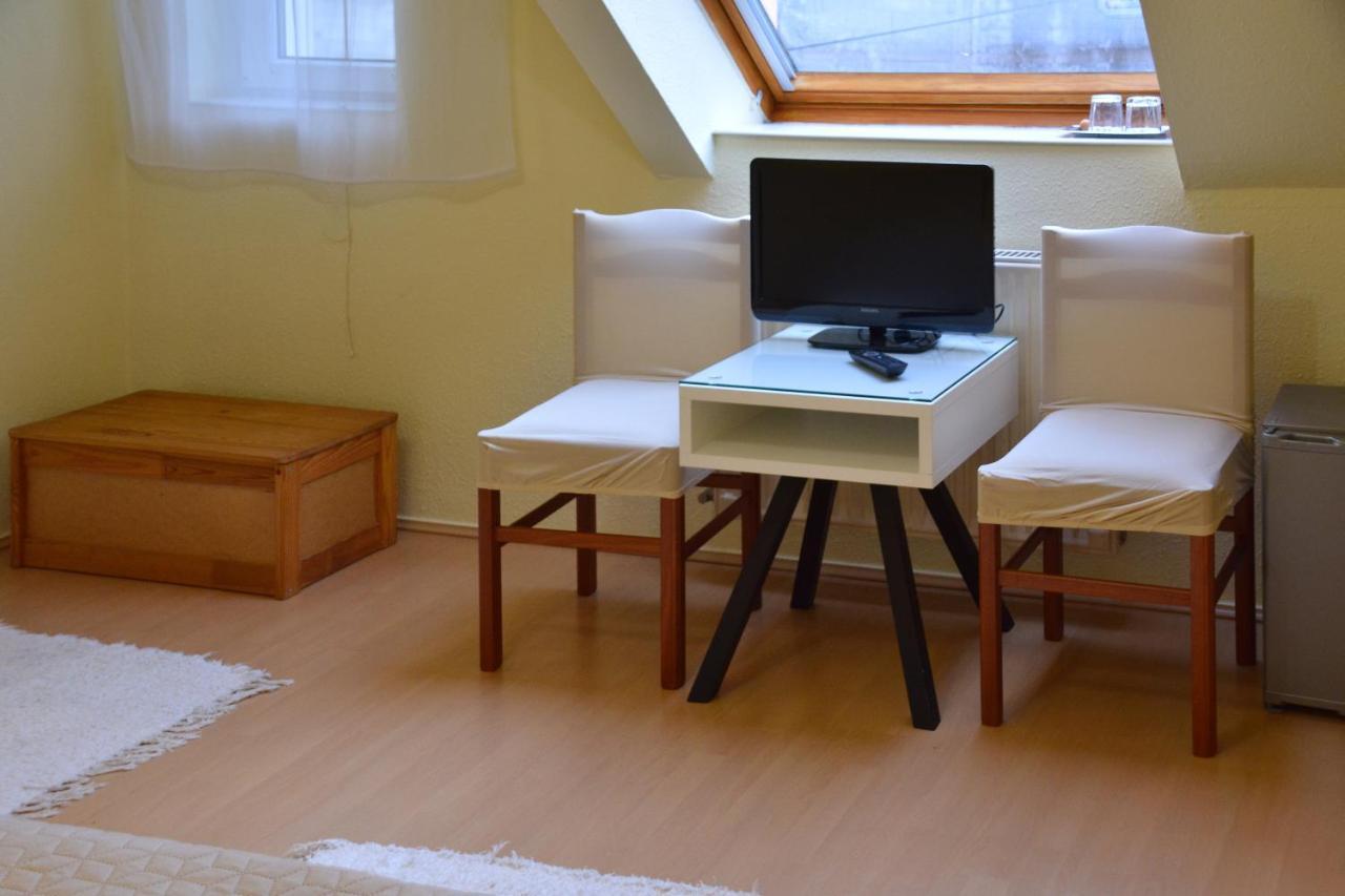 Afrodite Apartmanhaz Eger Exterior photo