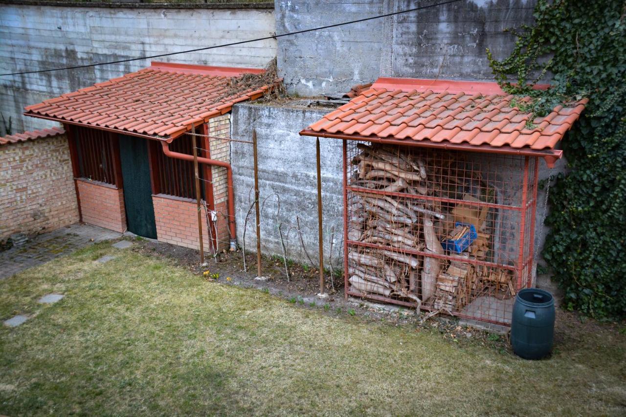 Afrodite Apartmanhaz Eger Exterior photo