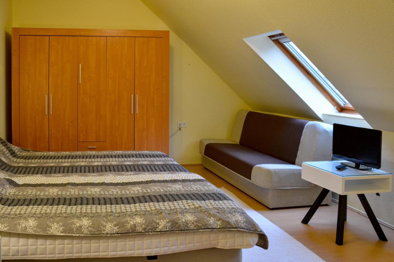 Afrodite Apartmanhaz Eger Exterior photo